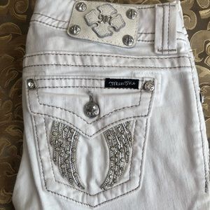 White Miss Me Skinny Jeans Size 27